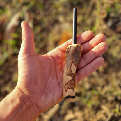 Acciarino da Sopravvivenza Artigianale - Manico in Legno Naturale